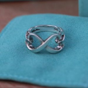 Tiffany & Co. Paloma Picasso ring